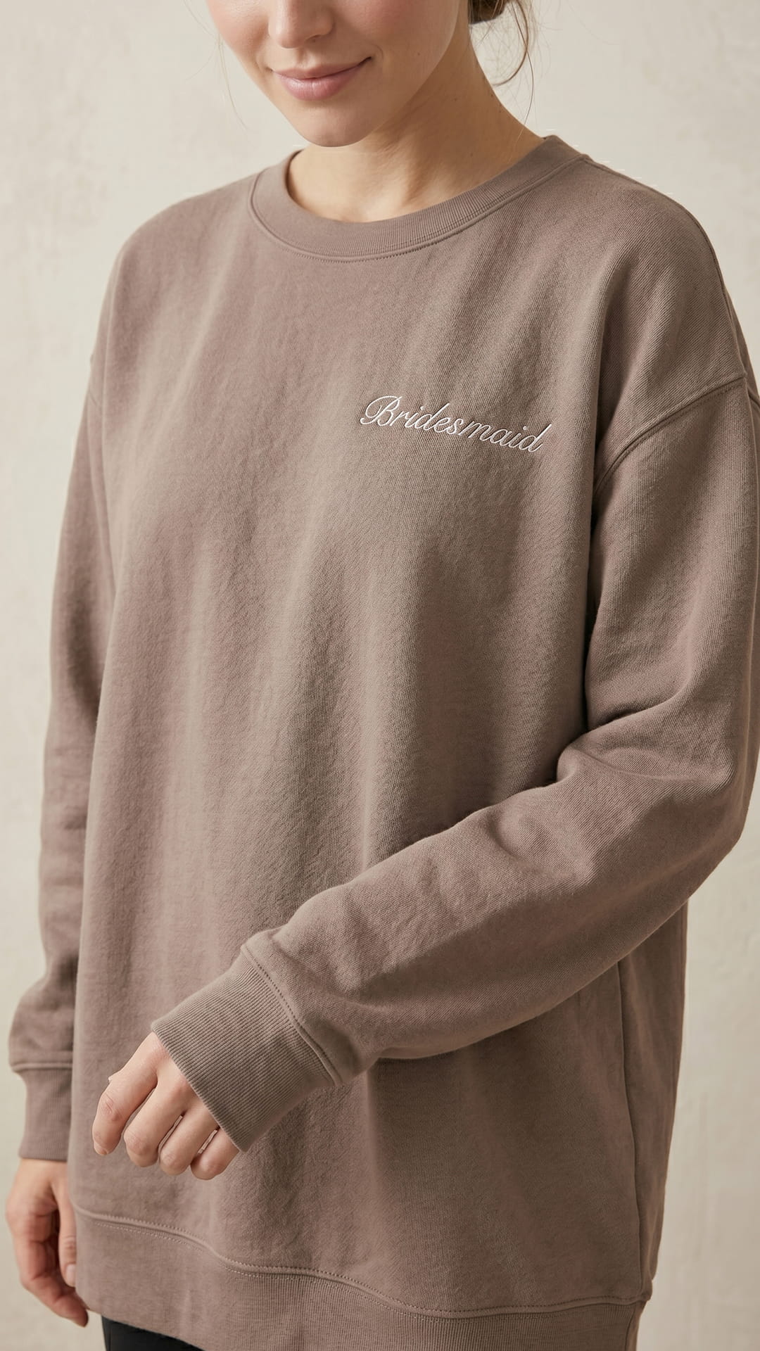 The Bridal Party Gift Set | Script Embroidered Sweatshirt & Personalized Spa Bag - Image 10